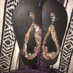 SANUK flip flops!!