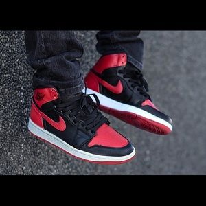 red and black 1s jordans