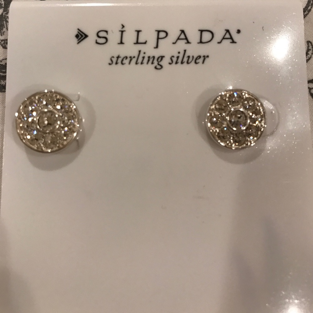 ♦️SALE♦️ Crystal stud earrings