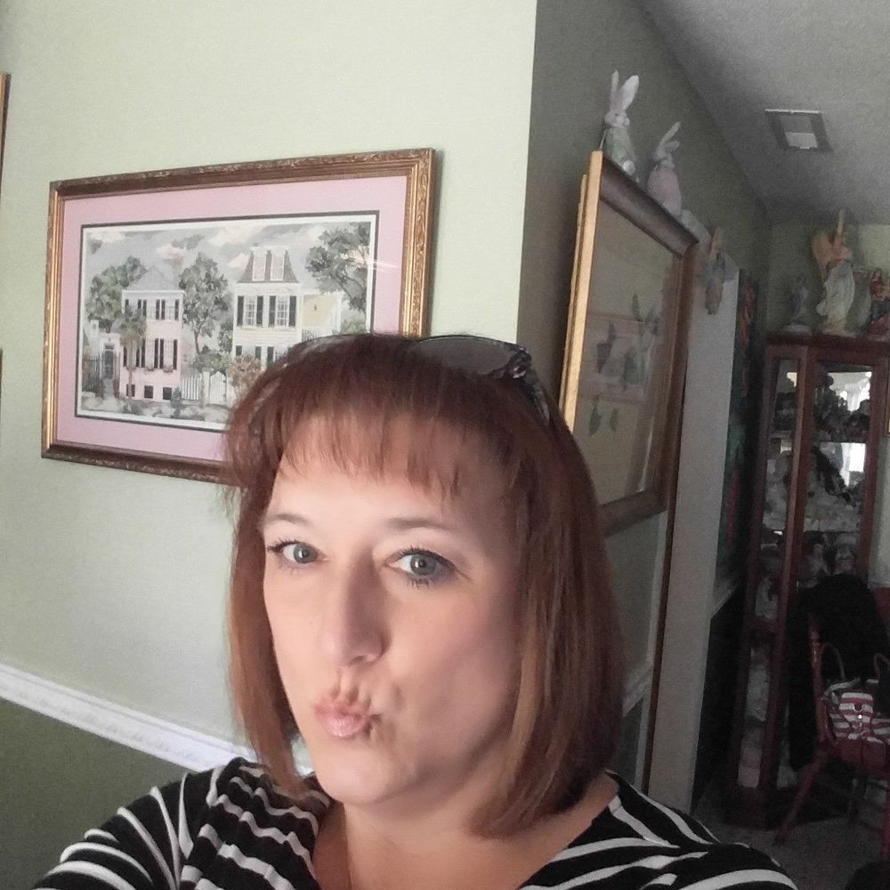 Meet your Posher, Monica