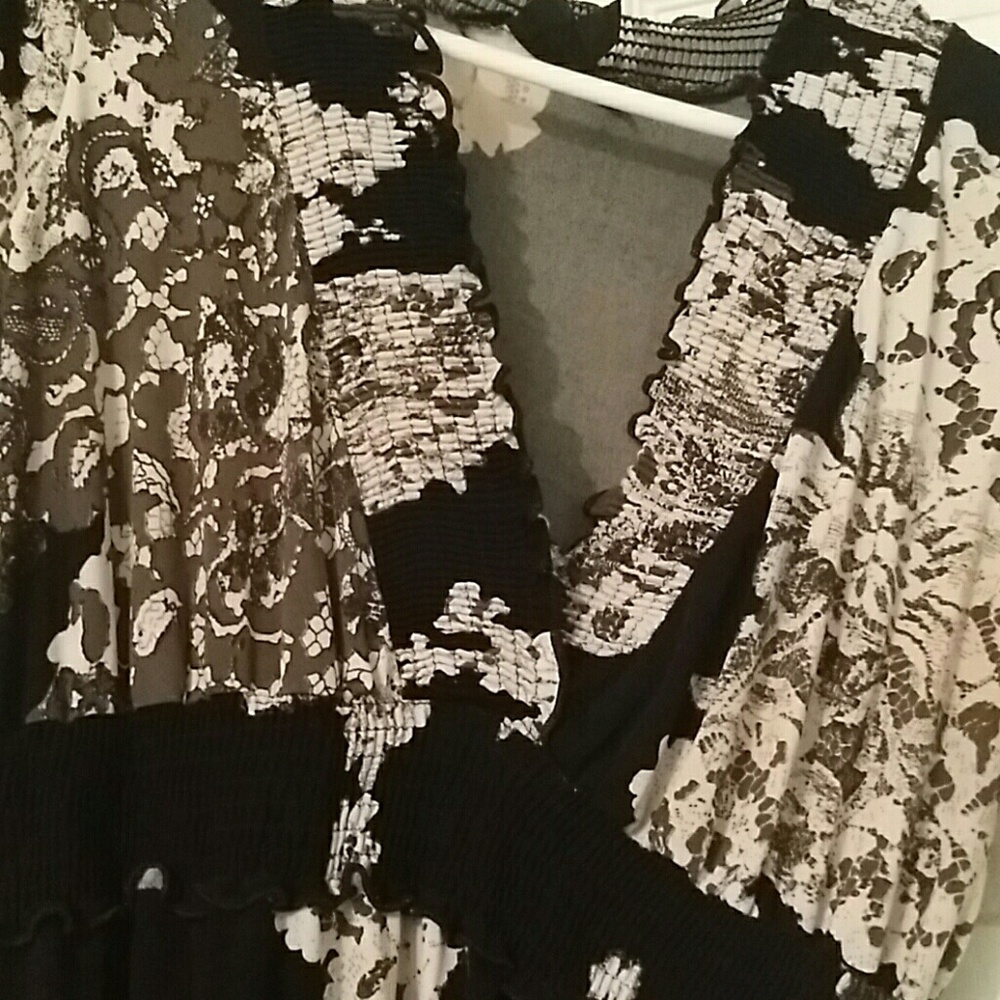 Dress ?? - Picture 2 of 3