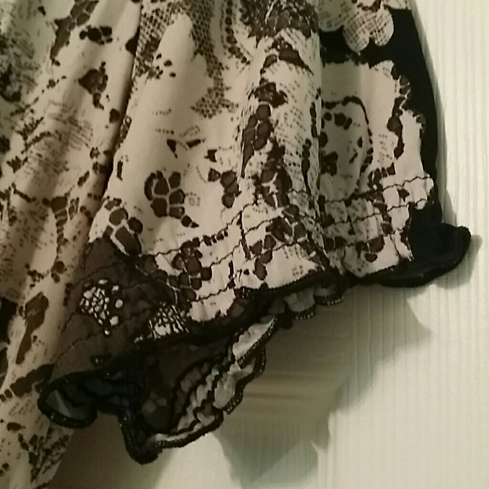 Dress ?? - Picture 3 of 3