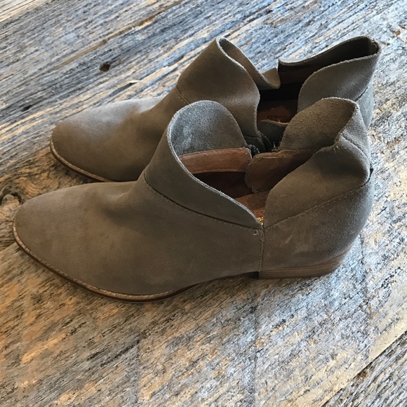 Seychelles 'Snare' ankle booties - Picture 2 of 4