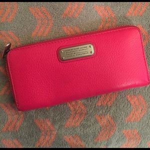 Marc by Marc Jacobs Wallet in Fushia Pink