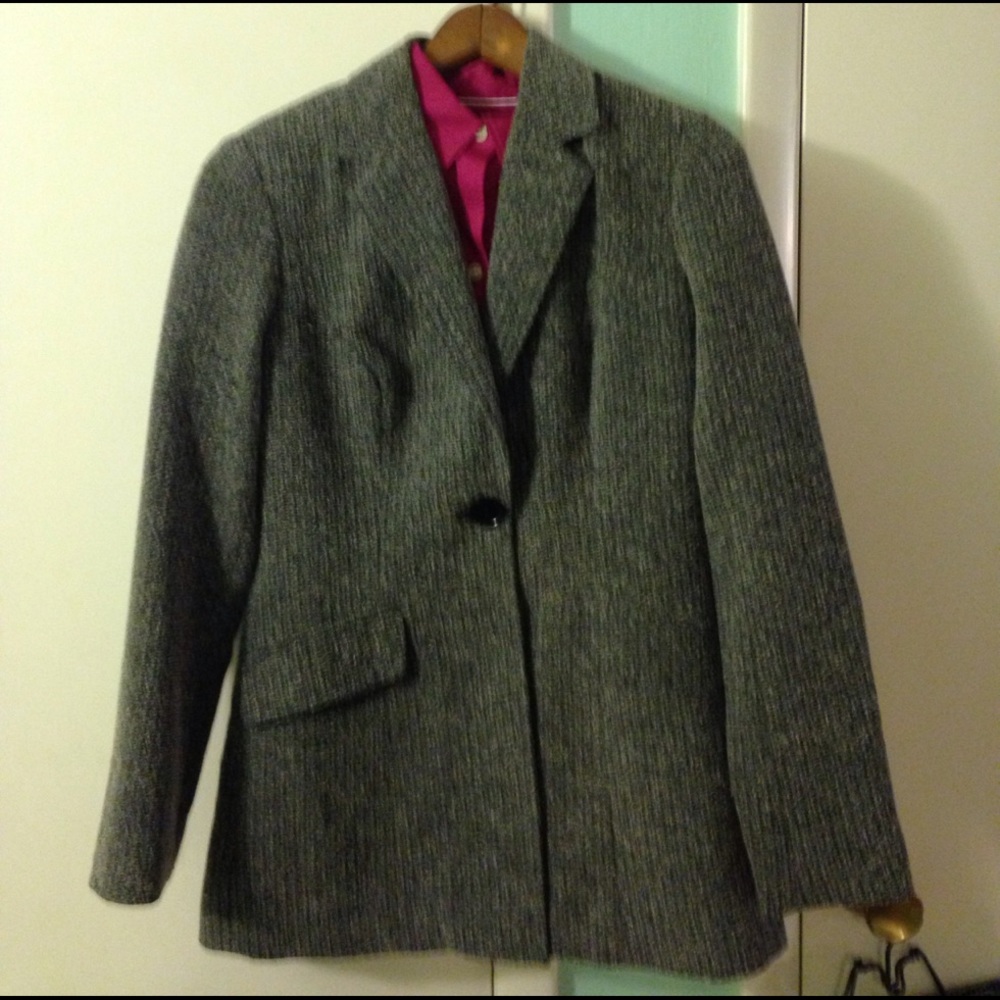 Size 4 tweed style Blazer