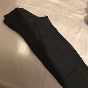 Size 4 Lulu lemon 7/8 length leggings