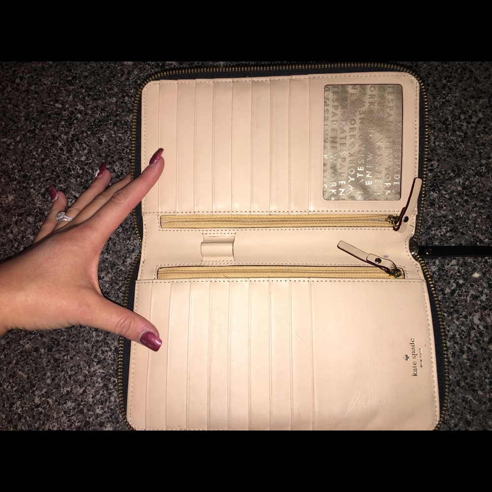 Kate Spade Grand Street Travel Wallet