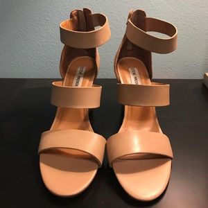 Steve Madden Nude Wedges