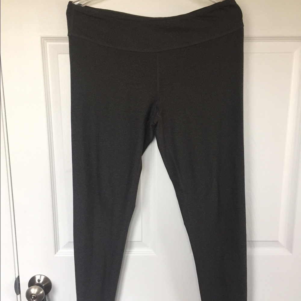 Fabletics Charcoal grey leggings!!