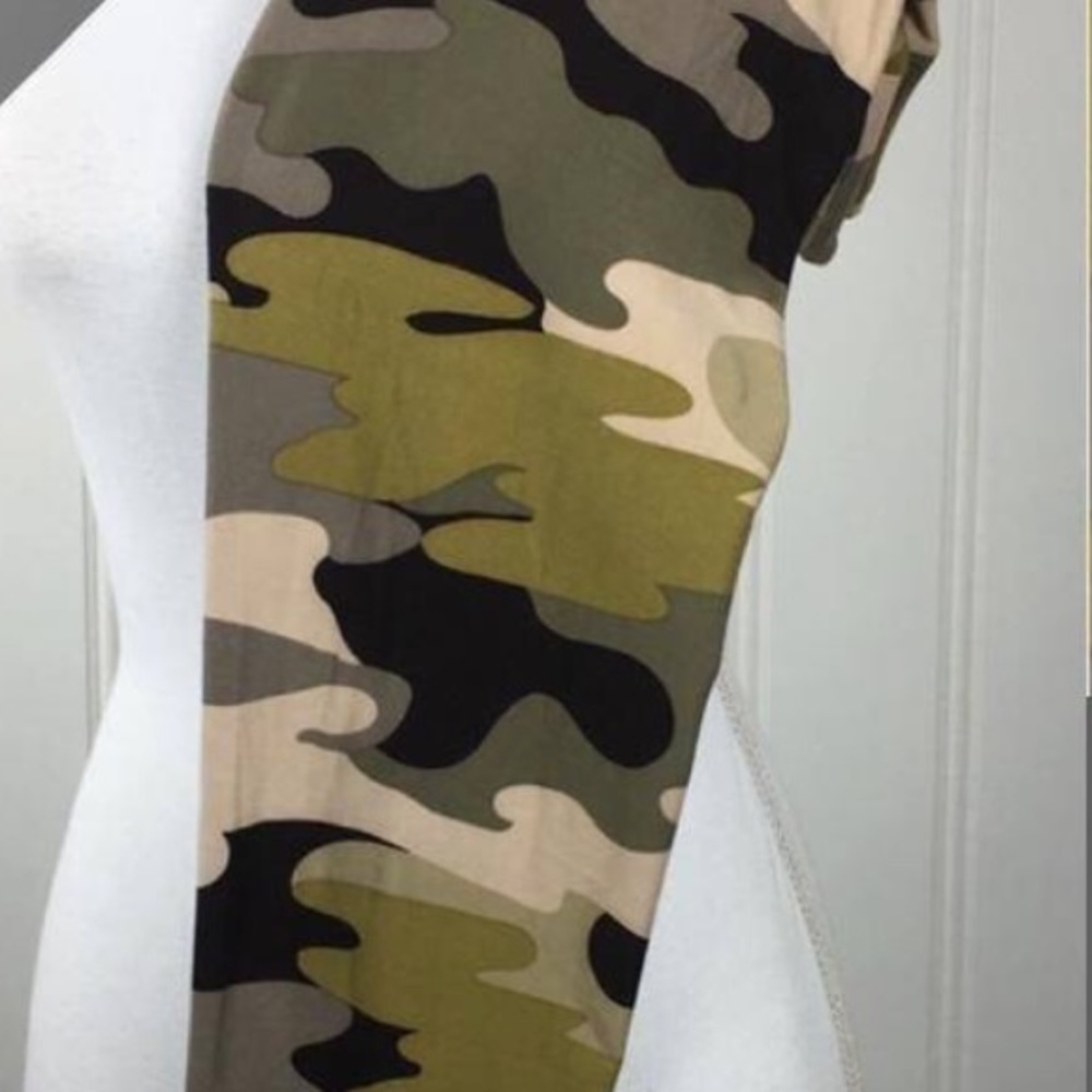 🎉SALE🎉TC LULAROE CAMOUFLAGE LEGGINGS!!