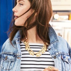 Stella & Dot Hazel statement necklace