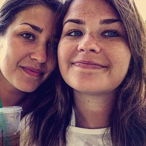 Meet your Posher, Elaina