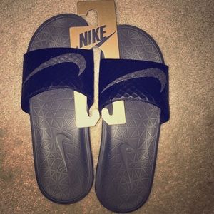 Nike Benassi solar soft slides