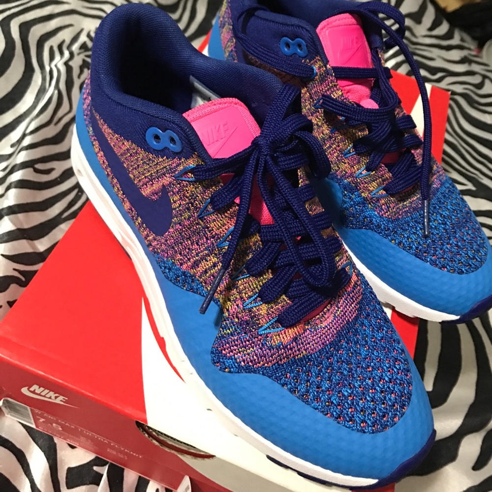 Nike air max flyknit