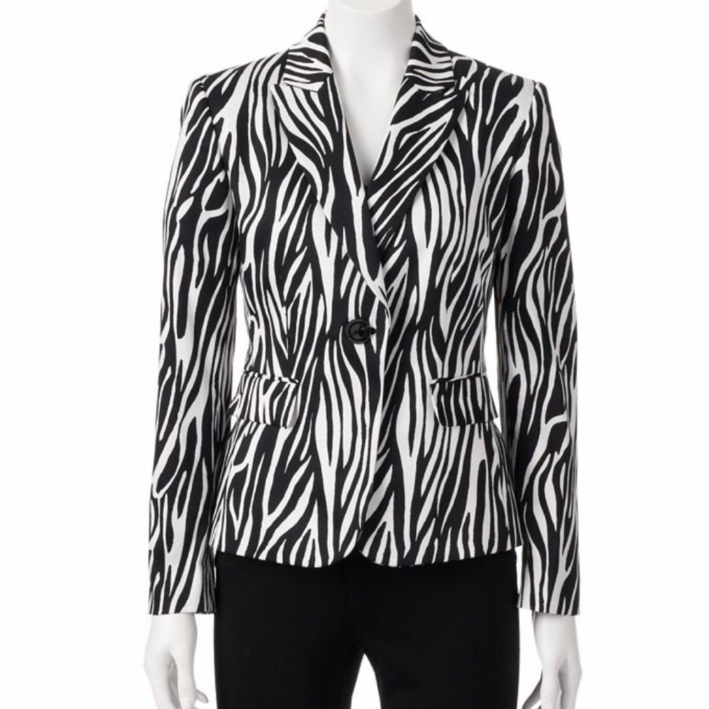 Tahari Blazer