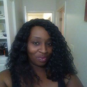 Meet your Posher, Angela