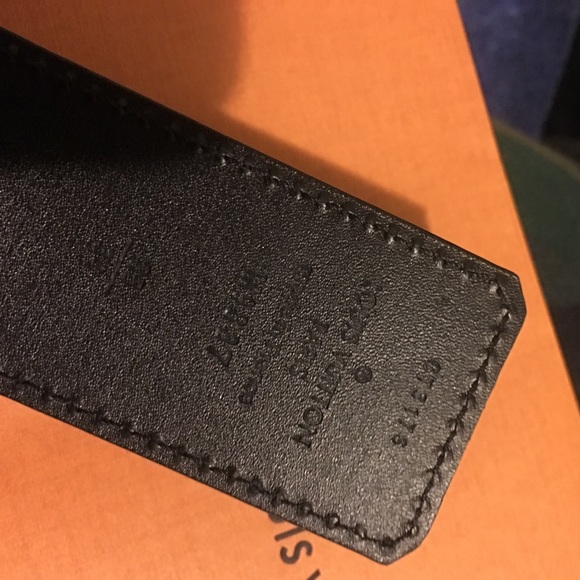 Louis Vuitton Authentic Mens Belt