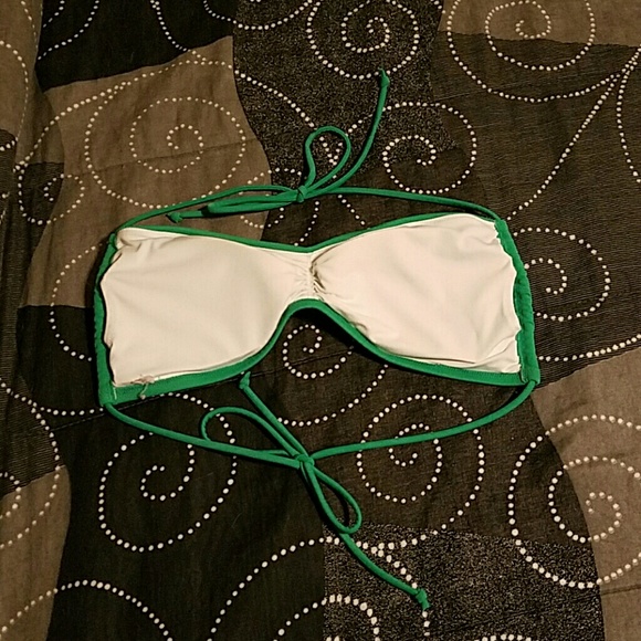 Victoria's Secret Bikini - Picture 4 of 7