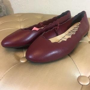 Sam and Libby NWT scallop Capri ballet flat