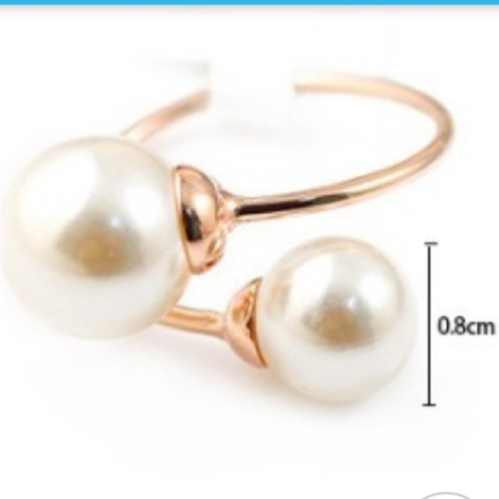 🎉 Rose Gold Colored Ring w/ Simulated Pearls Sz 8 - Picture 3 of 6