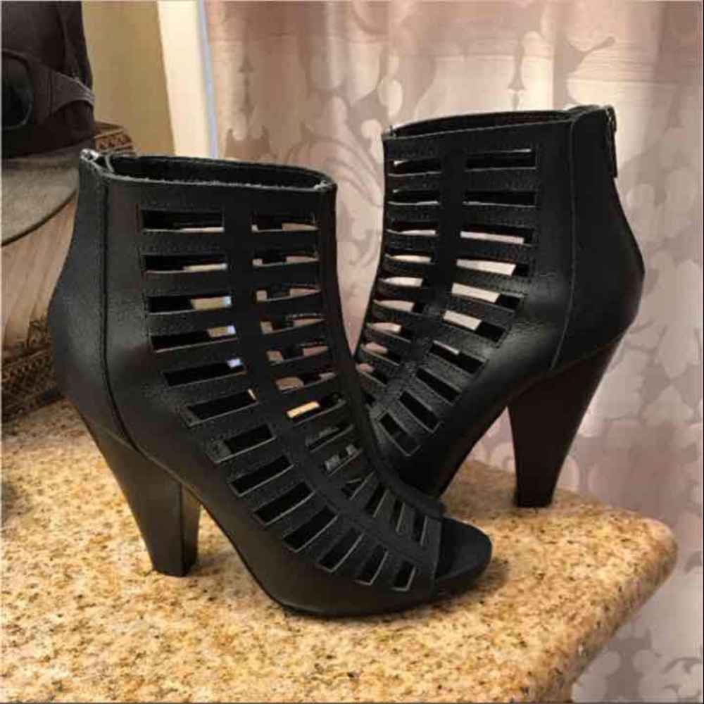 Steve Madden Black Shoes Sz. 6