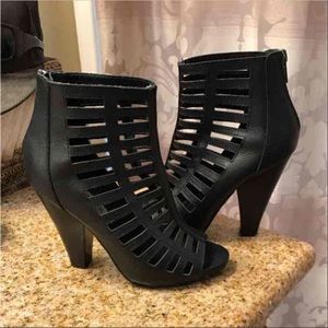 Steve Madden Black Shoes Sz. 6