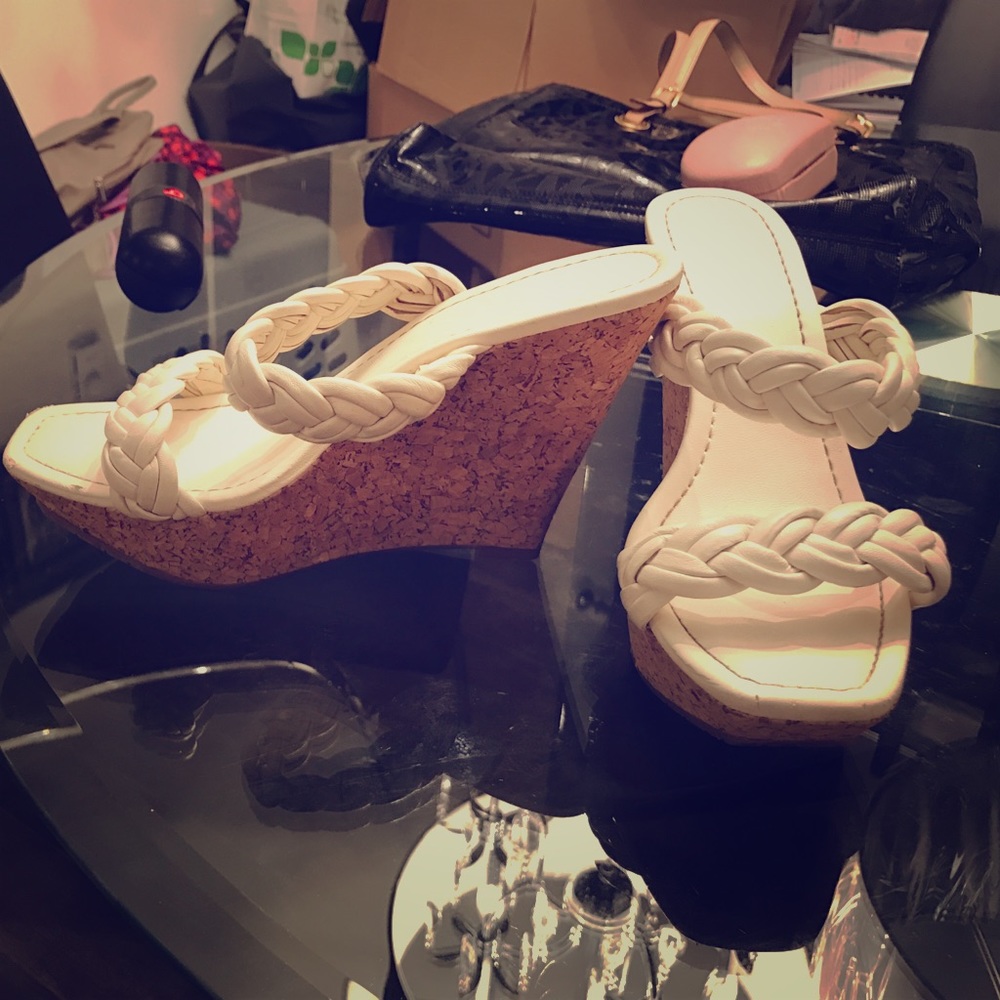 Jessica Simpson wedges