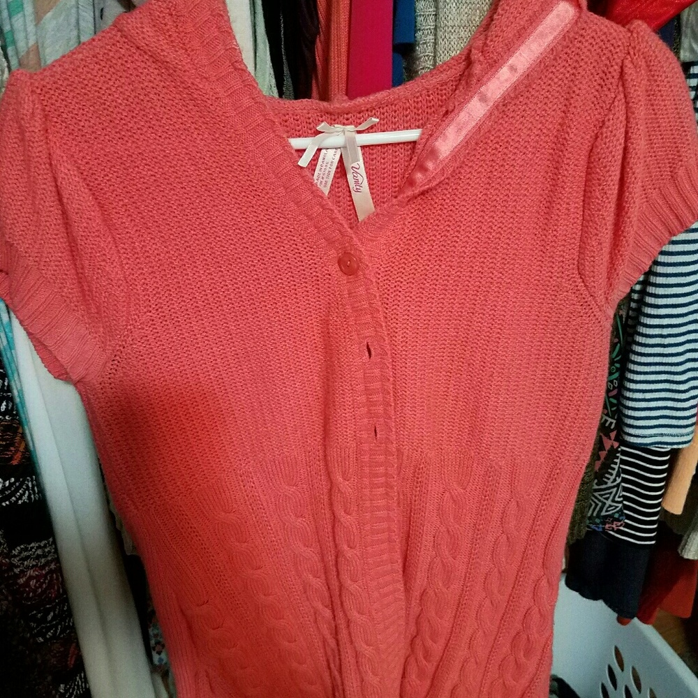 Button hooded cardigan type shirt