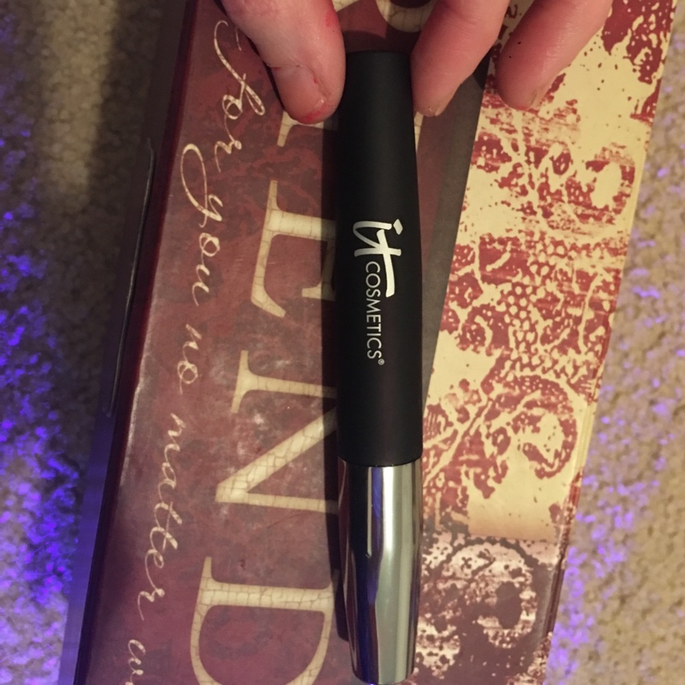 "It cosmetics" 5in 1 Hello Lashes Mascara
