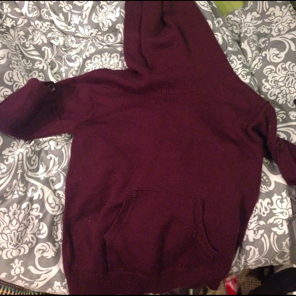 Bcbg maroon sweater