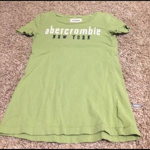 A short sleeve shirt