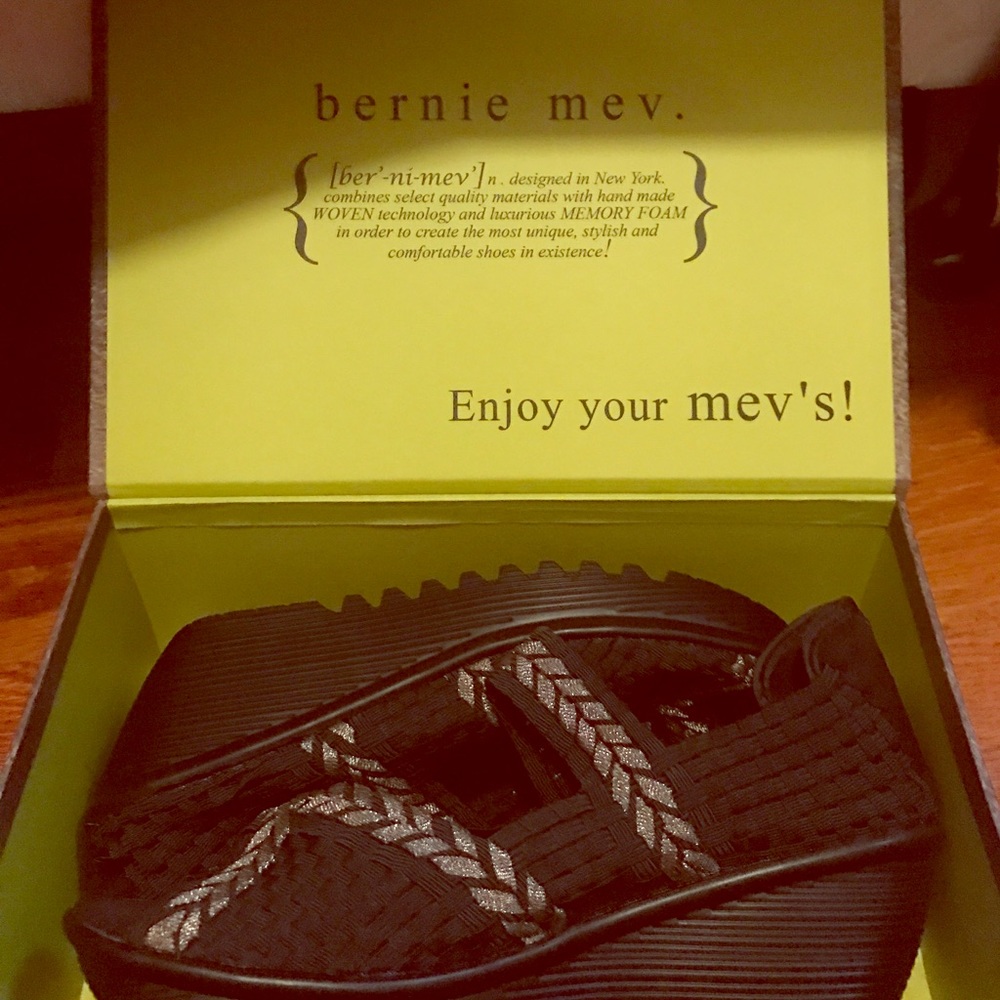 Bernie mev wedges