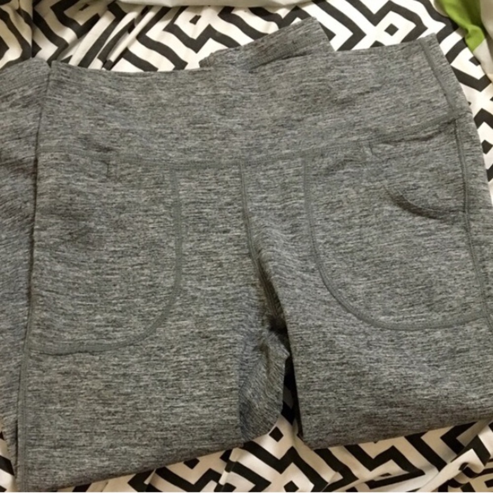 SOLD!! 90 Degree Heather grey leggings