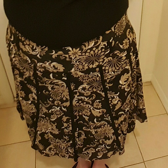 Apt. 9 Pleated Skirt - Picture 2 of 4