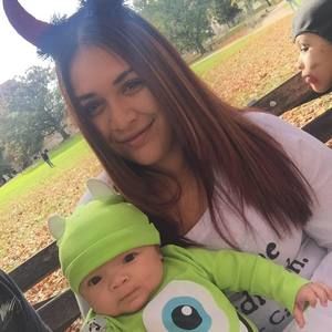 Meet your Posher, Caroline