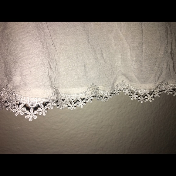 cute white blouse❗️ - Picture 2 of 3