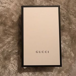 Gucci box and bag