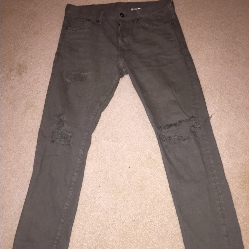 HM distressed destroyed skinny jeans