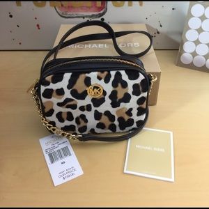 💯% Authentic Michael Kors Small Crossbody
