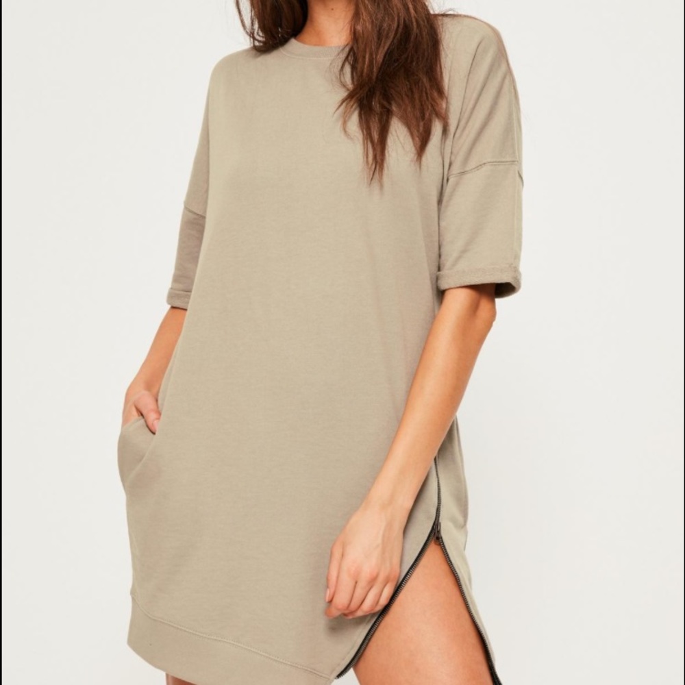Green zipper tee-shirt dress✨✨