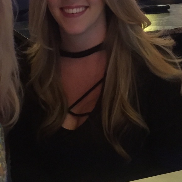 Hi-Low Choker Crossed Front Long Sleeve Top - Picture 3 of 4