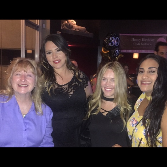 Hi-Low Choker Crossed Front Long Sleeve Top - Picture 4 of 4