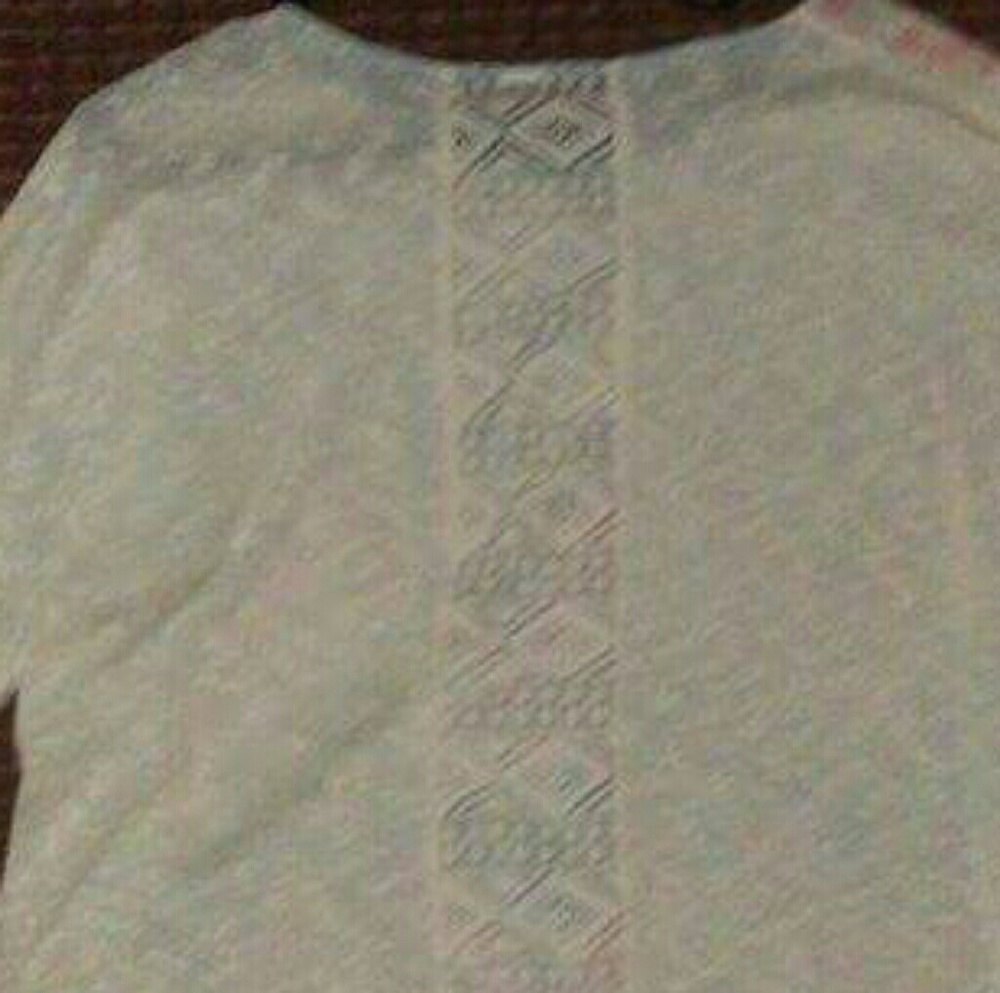 Aztec style top - Picture 2 of 3