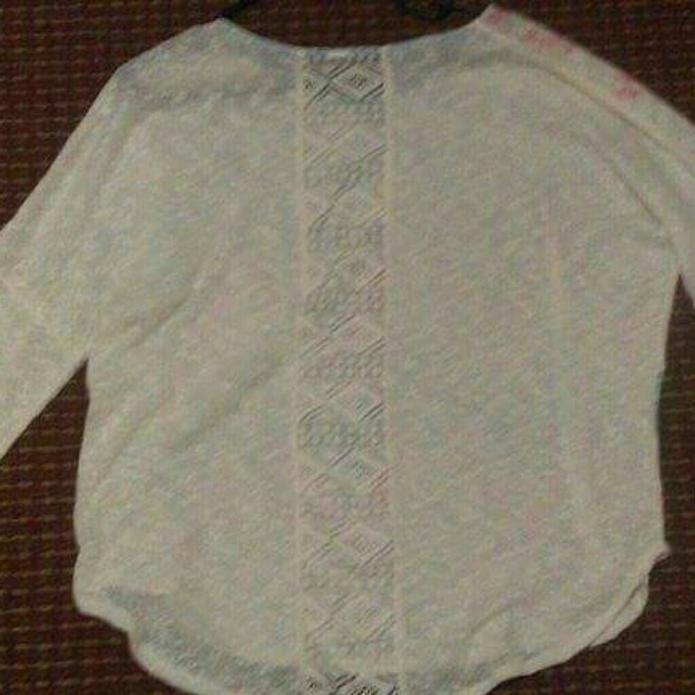 Aztec style top - Picture 3 of 3