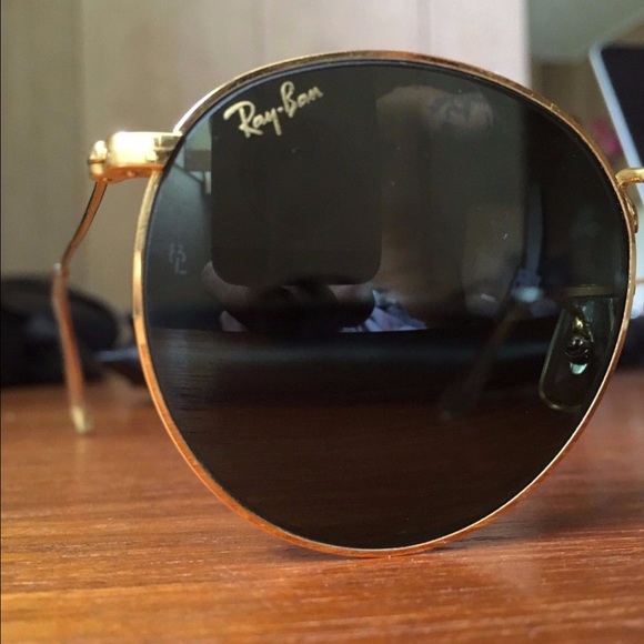 Vintage Bausch & Lomb Ray-Ban Sunglasses - Picture 3 of 5
