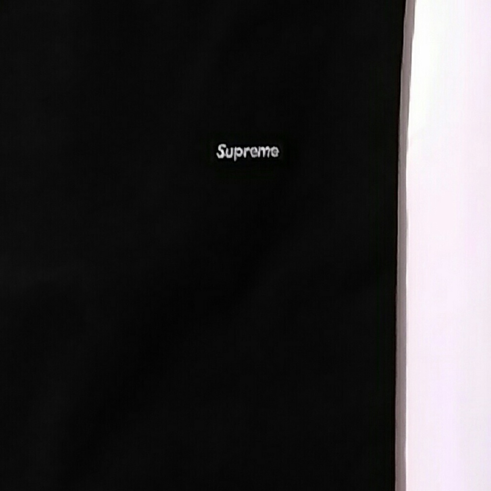 Supreme Small Box Logo Tee - Picture 2 of 4