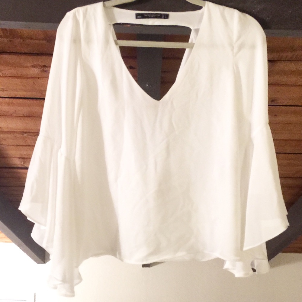 Woven flutter belle sleeve blouse