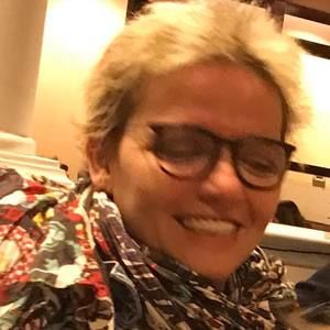 Meet your Posher, Alev