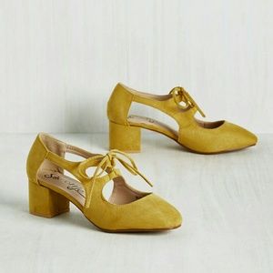 "New Orleans Lease On Life" Block Heel in Curry