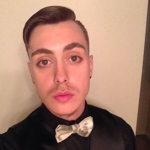 Meet your Posher, Logan